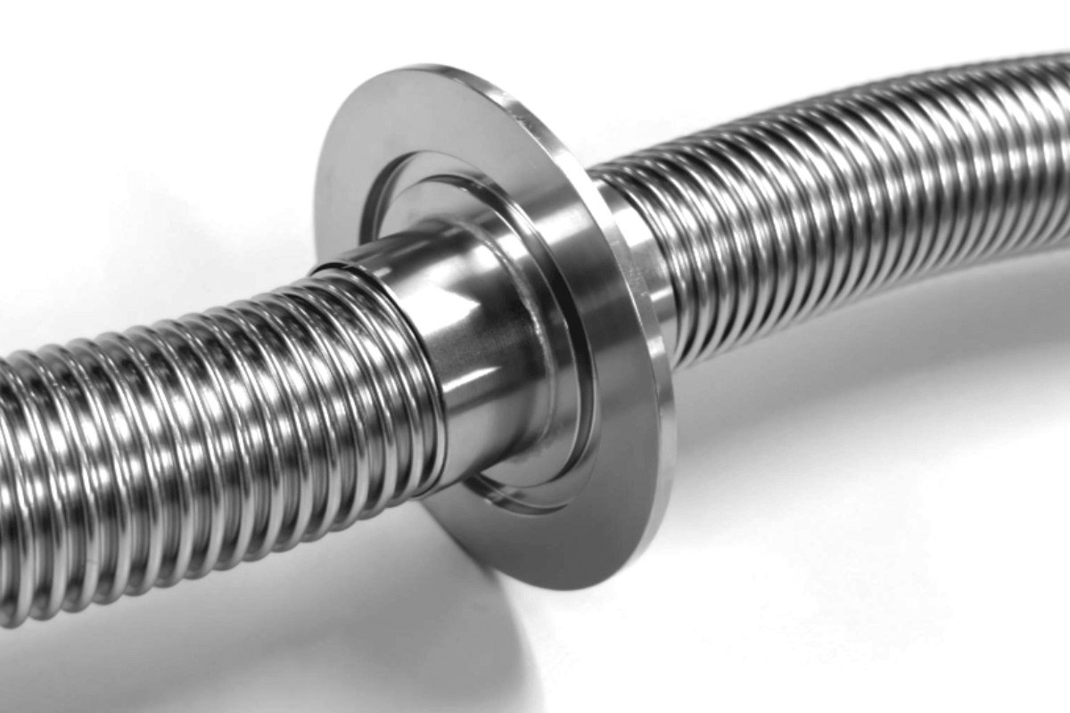 Select from a range of flange options to fix to the vacuum chamber